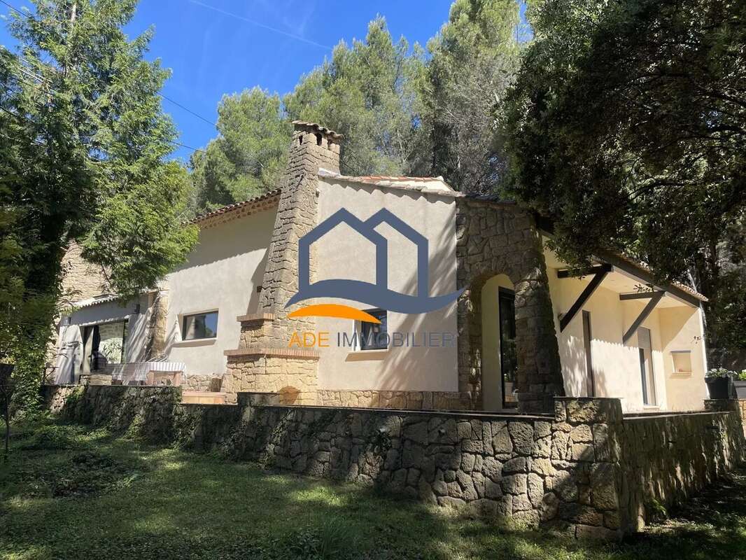 Maison à EGUILLES