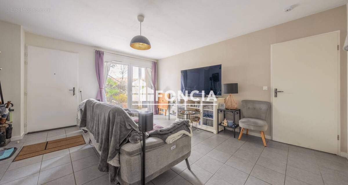 Appartement à YVRAC