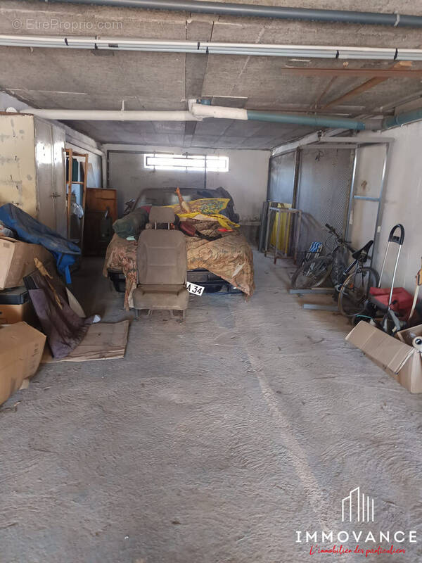 Parking à PALAVAS-LES-FLOTS