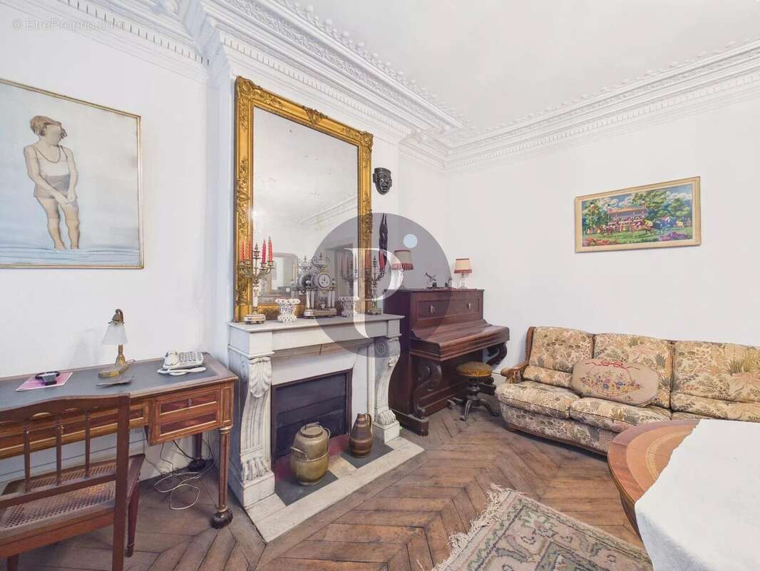 Appartement à PARIS-9E