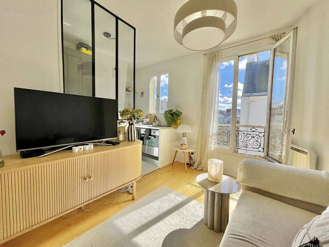 Appartement à PARIS-17E