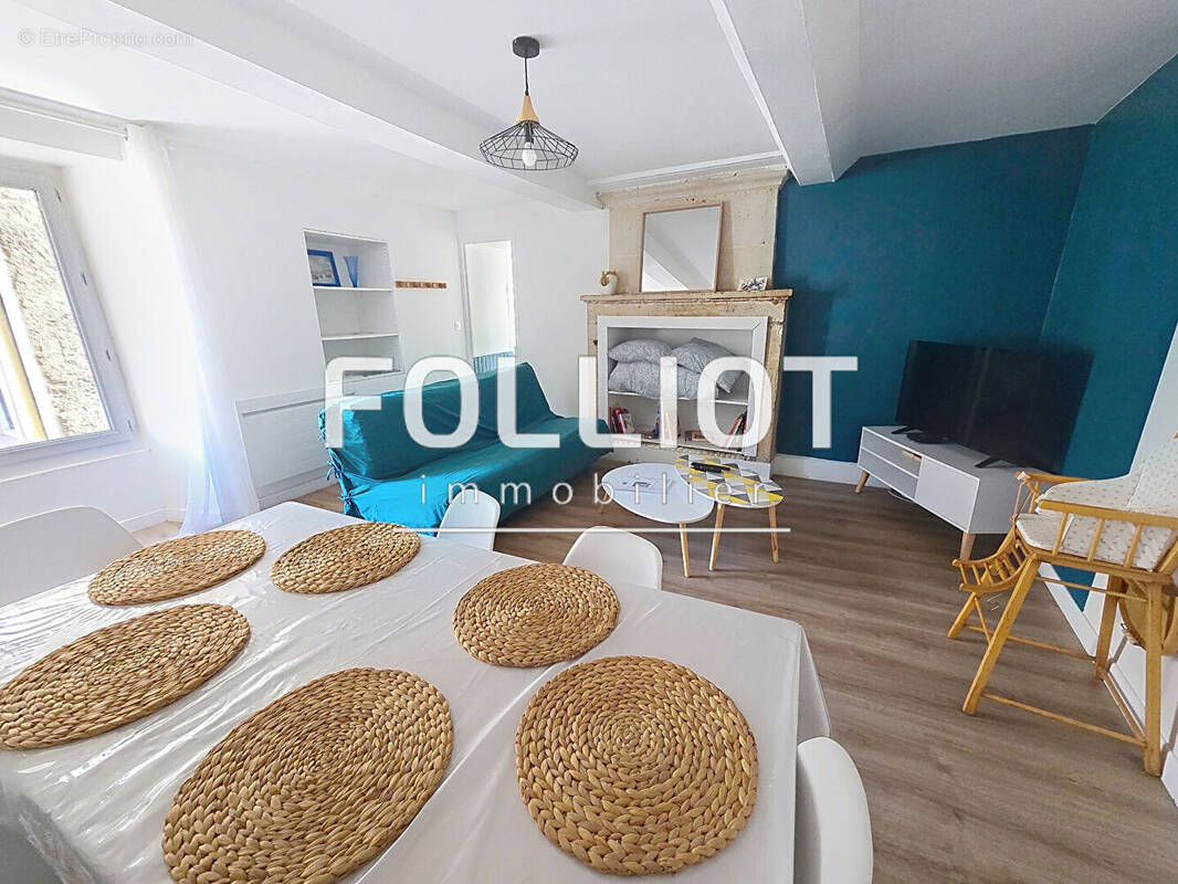 Maison à PORT-EN-BESSIN-HUPPAIN