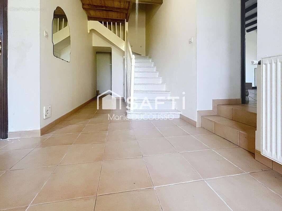 Photo 2 - Maison à MONTPEYROUX