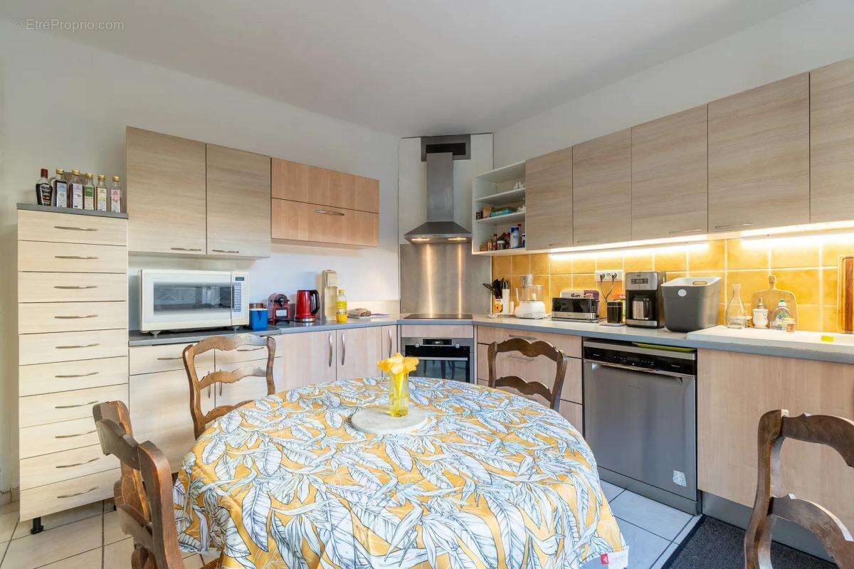 Appartement à SIX-FOURS-LES-PLAGES