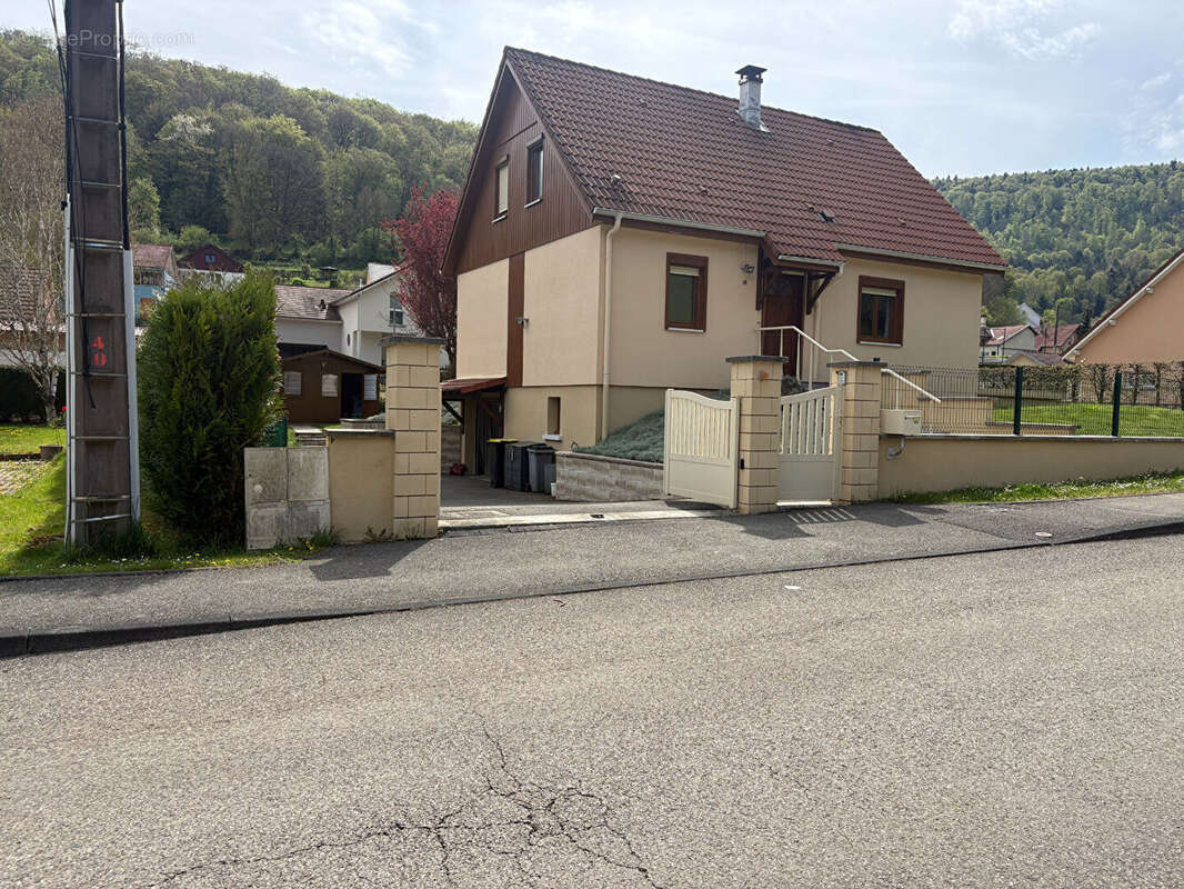 Maison à NEUCHATEL-URTIERE