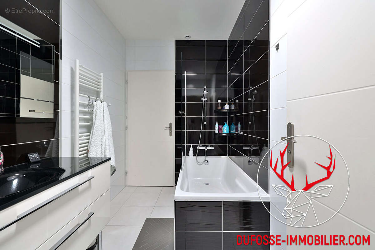 Maison à NEUVILLE-SUR-SAONE