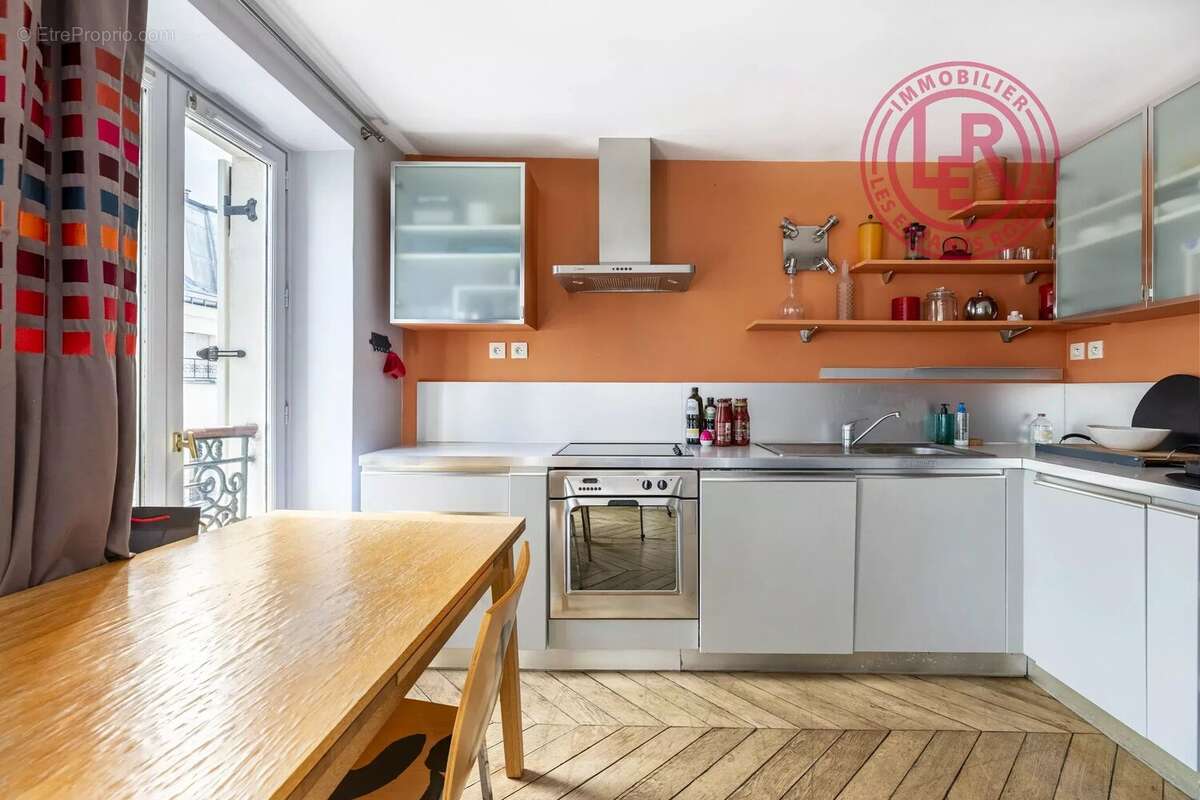 Appartement à PARIS-11E