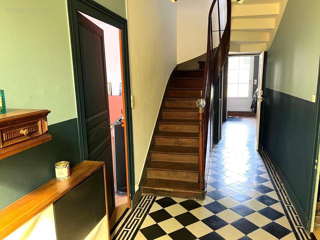 Photo 2 - Maison à SAINT-JEAN-D'ANGELY