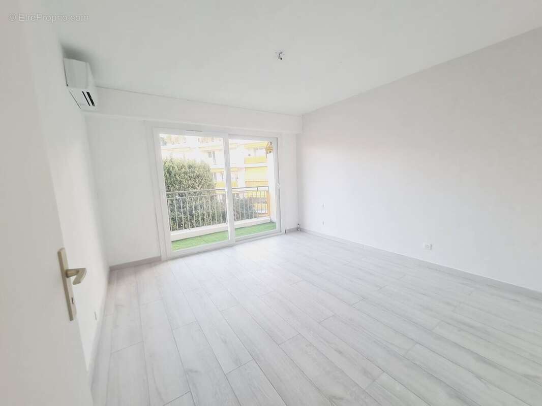 Appartement à LE CANNET
