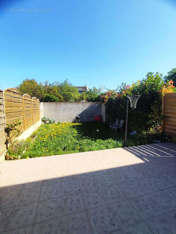 Maison à LE BLANC-MESNIL