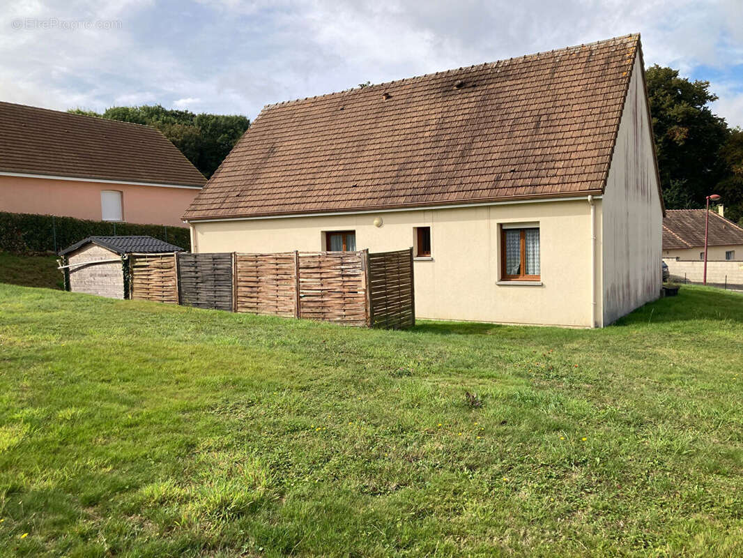 Maison à CONDE-SUR-NOIREAU