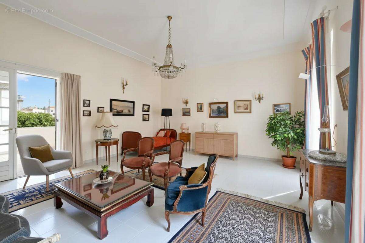 Appartement à NIMES