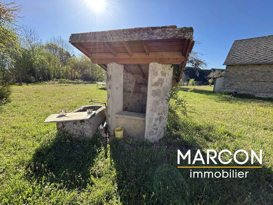 Vente maison secteur flayat - photo 4