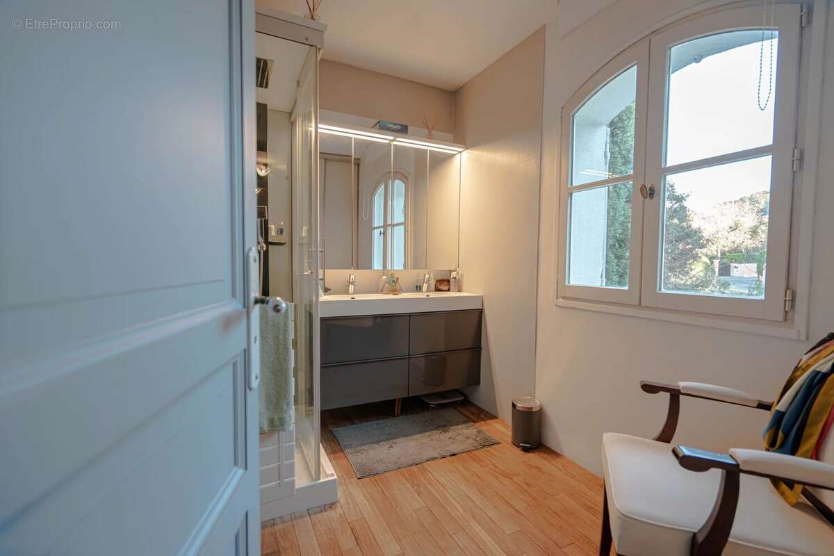 Maison à SAINT-MARC-JAUMEGARDE