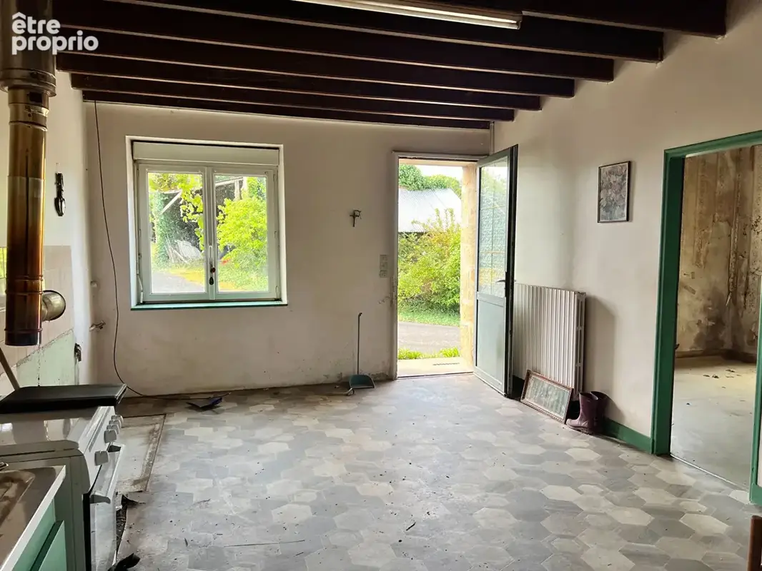 Fermette à rénover - 80 m2 - 9000 m2 de terrain - photo 7