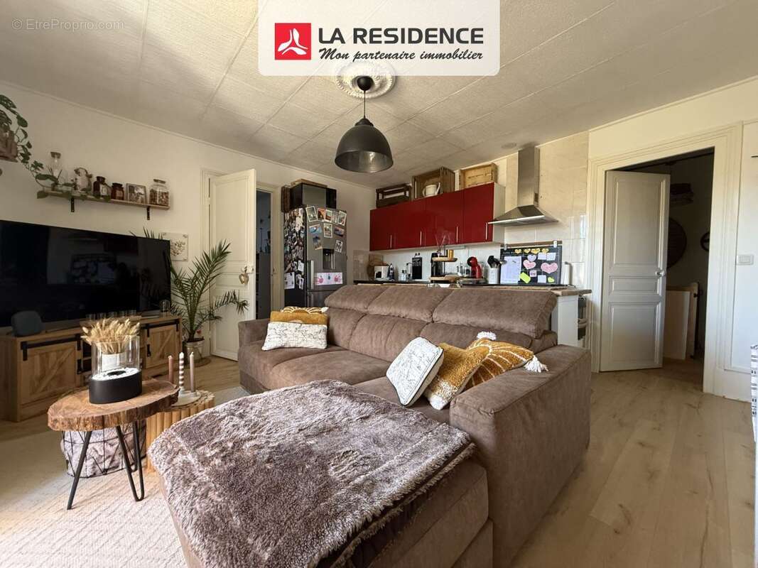 Appartement à FRENEUSE