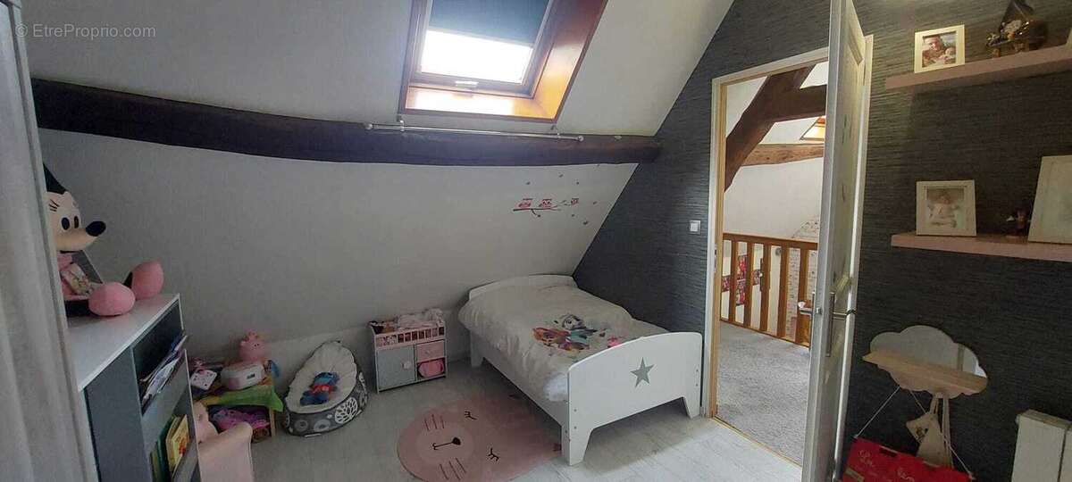 Maison à LA RUE-SAINT-PIERRE