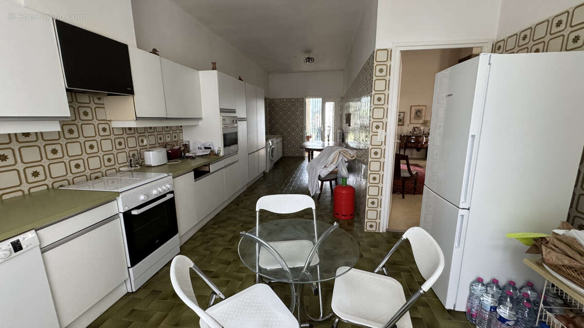 Maison de charme à vendre   Proche du Golf de Campagne à Nîmes - photo 4