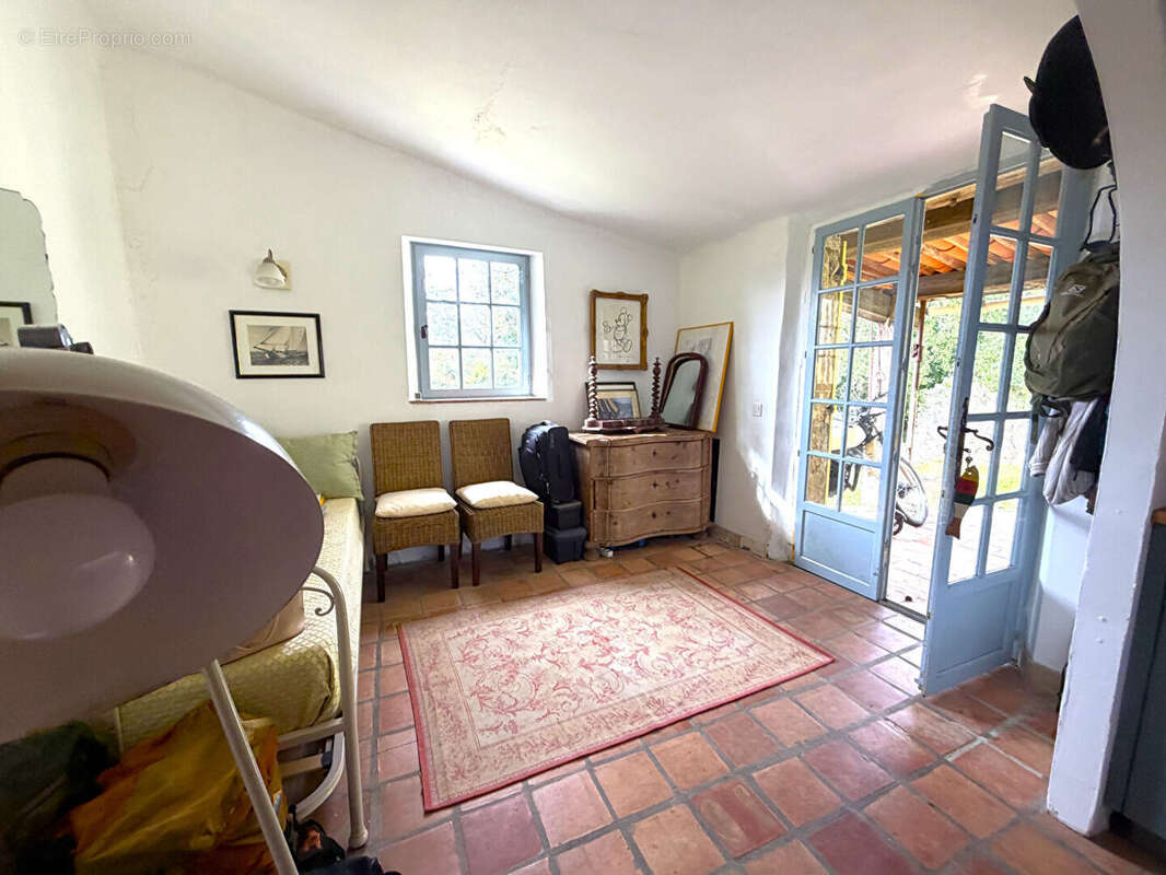 Maison à TOURRETTES