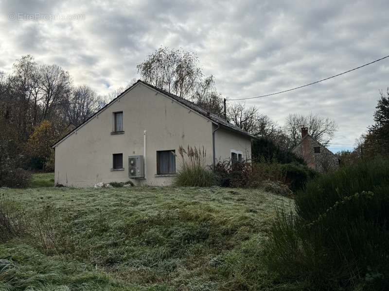 Maison à SAINT-LEGER-BRIDEREIX