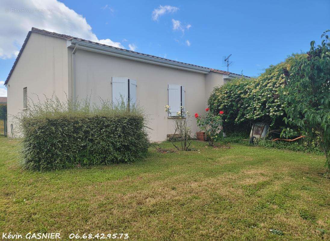 SAINT GENIS D'HIERSAC (16570) : Maison de plain pied 100m2 - photo 10