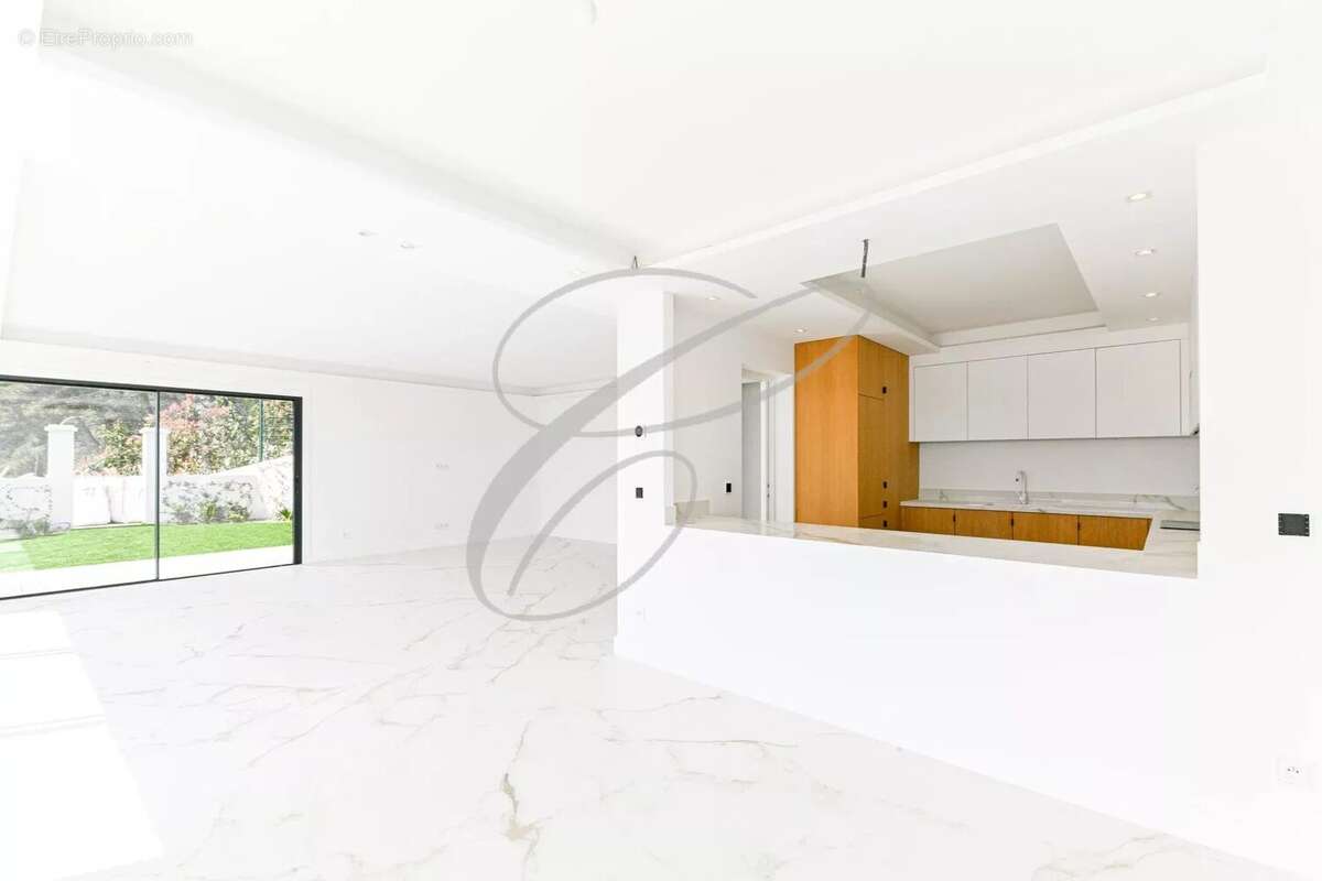 Maison à ROQUEBRUNE-CAP-MARTIN