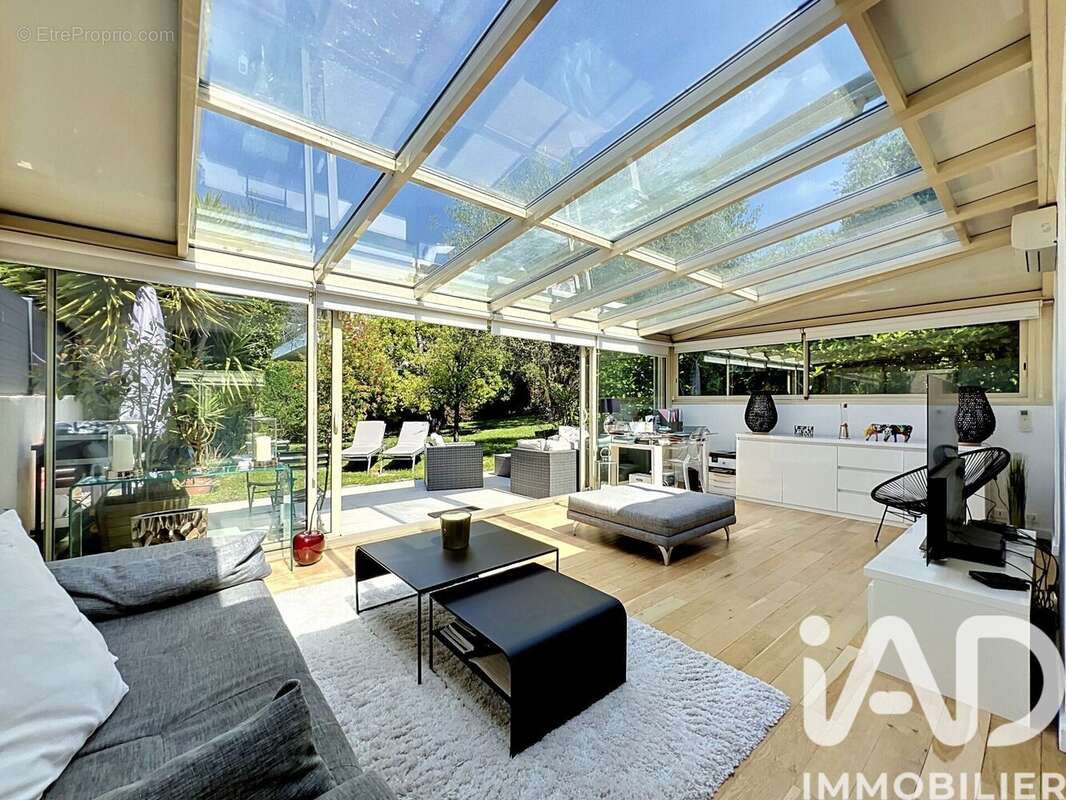 Photo 2 - Maison à CANNES