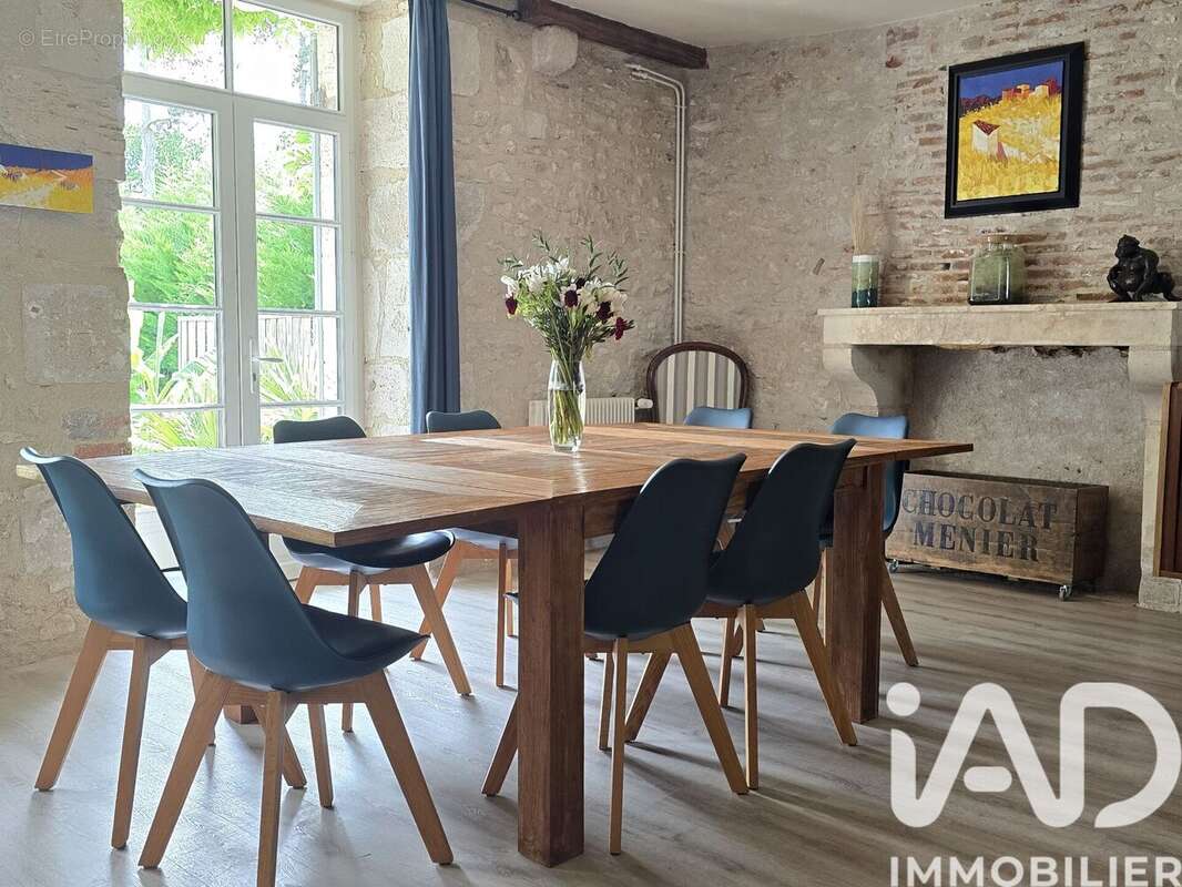 Maison 173 m² à Cellettes  - photo 3
