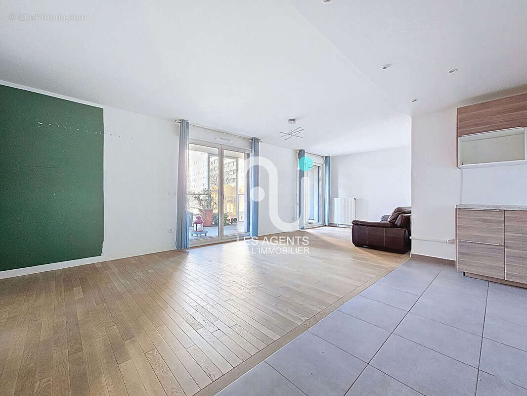 Appartement à GENNEVILLIERS