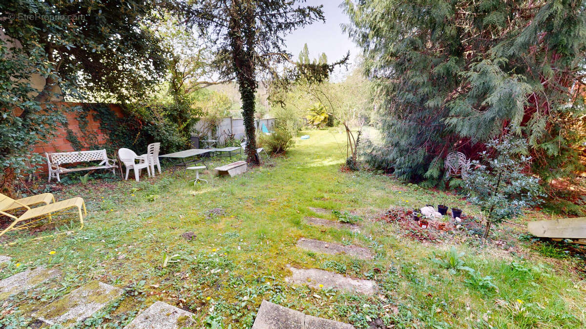 Maison à BURES-SUR-YVETTE