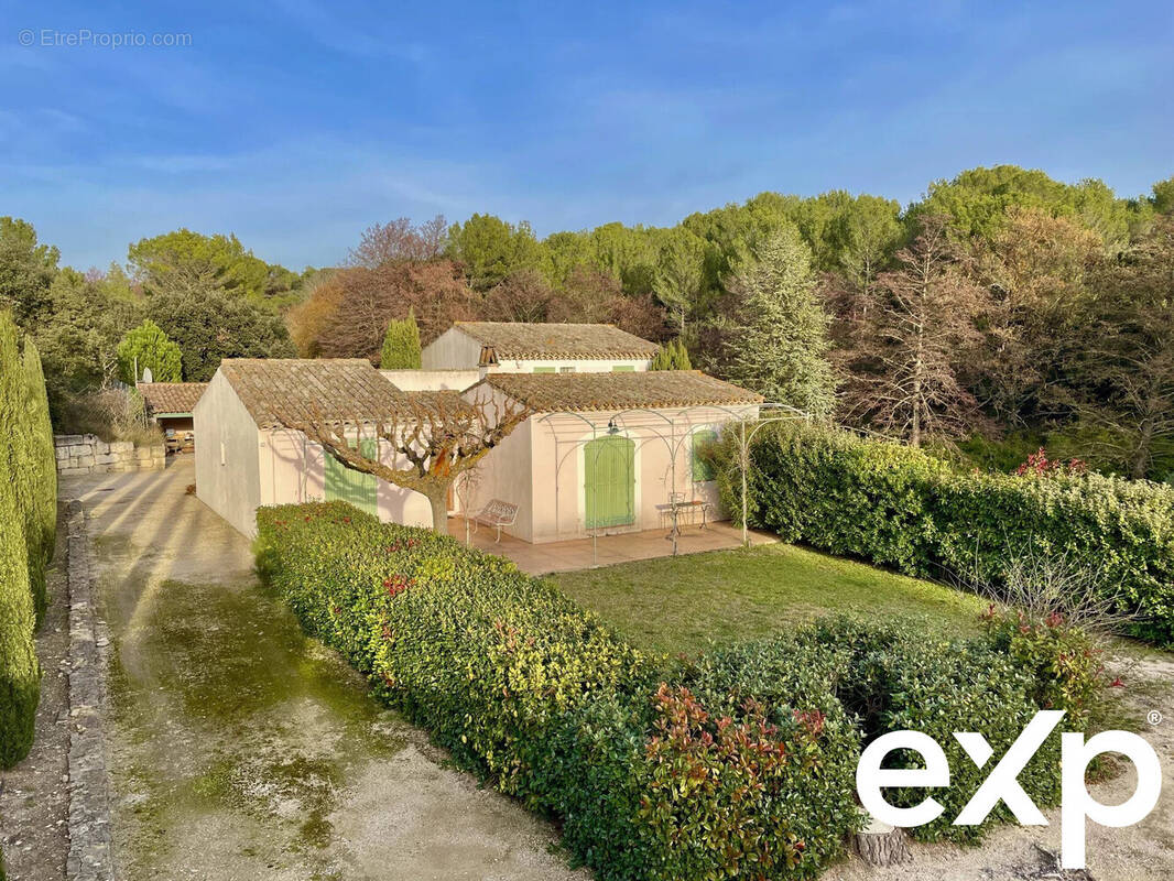 Maison à L'ISLE-SUR-LA-SORGUE