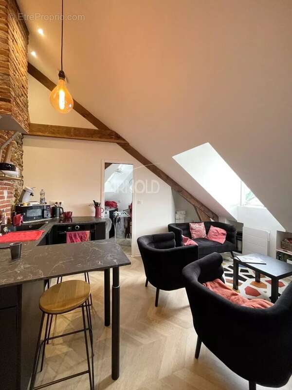 Appartement T2 - Centre ville / Rue Mercoeur - photo 2