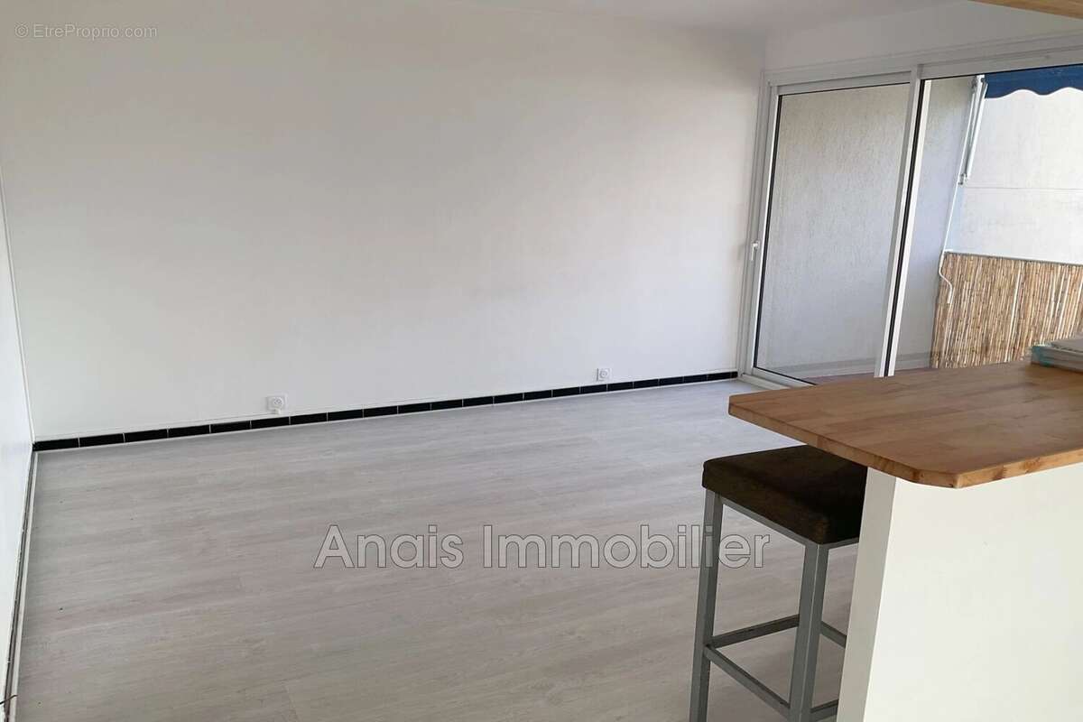 Appartement à COGOLIN