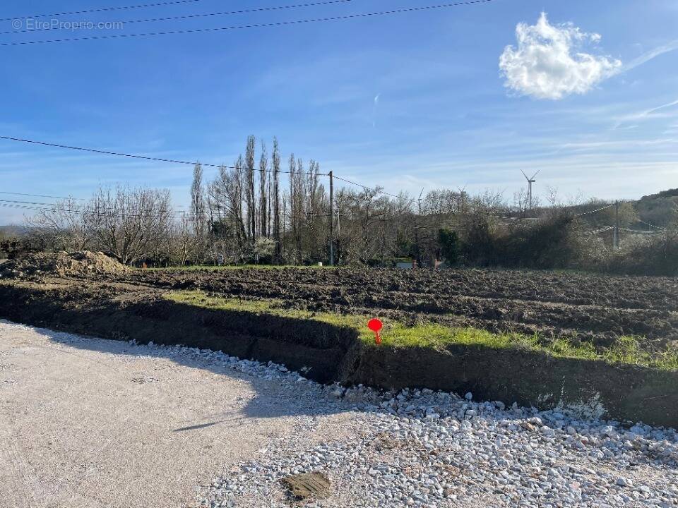 Terrain à MONTEGUT-LAURAGAIS