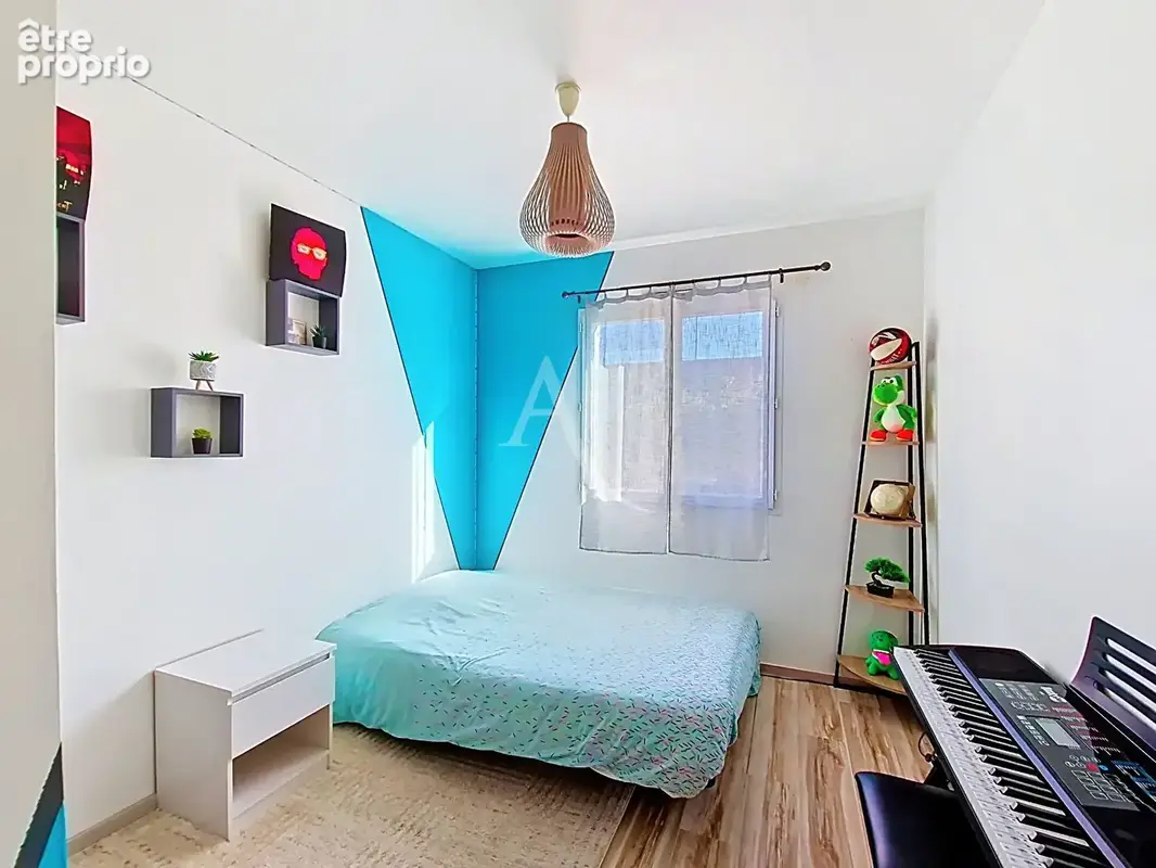Maison de plain-pied située à st Macaire du bois. - photo 8