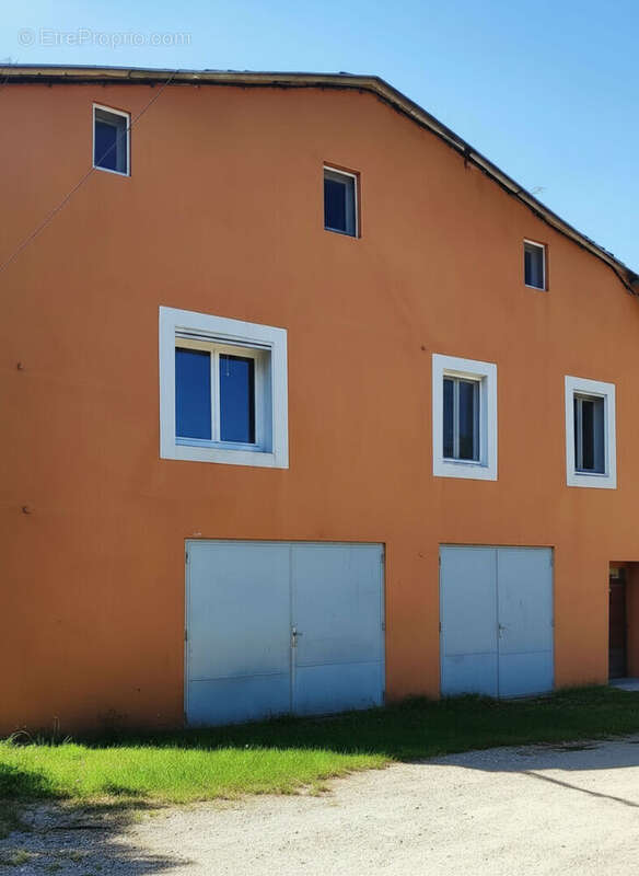 Maison à MONTAGNY