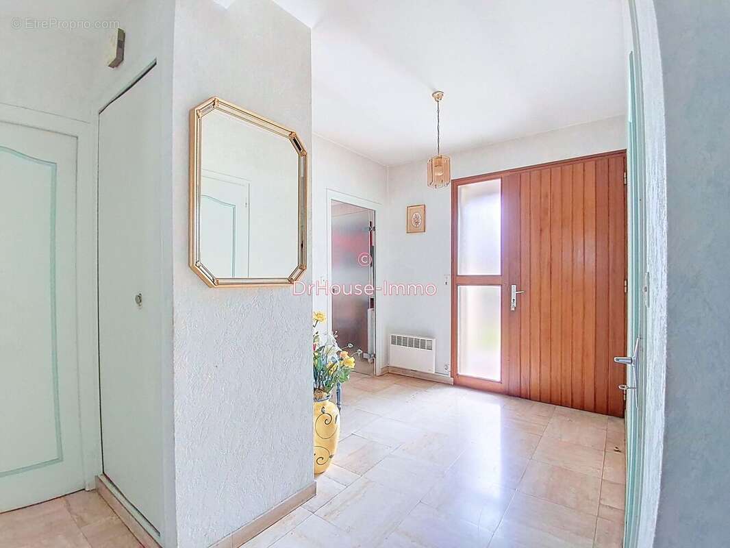 Maison à SAINT-HILAIRE-DU-HARCOUET