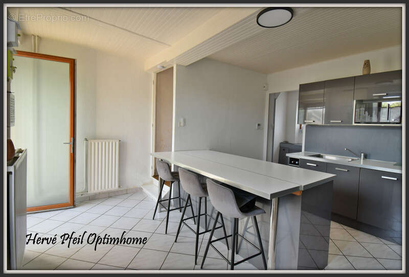 Une maison familiale avec cachet et prestations rénovées-5 pièces ; 135m² sur 1000m² de terrain - photo 16