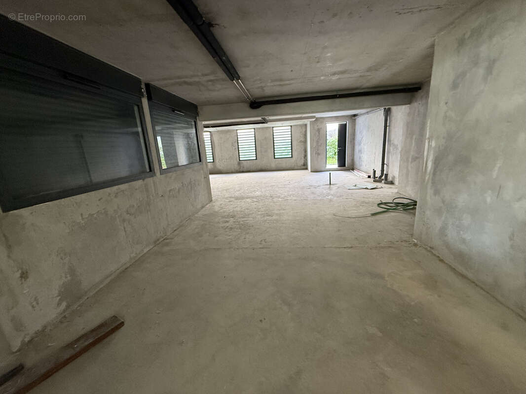 Commerce à SAINT-DENIS