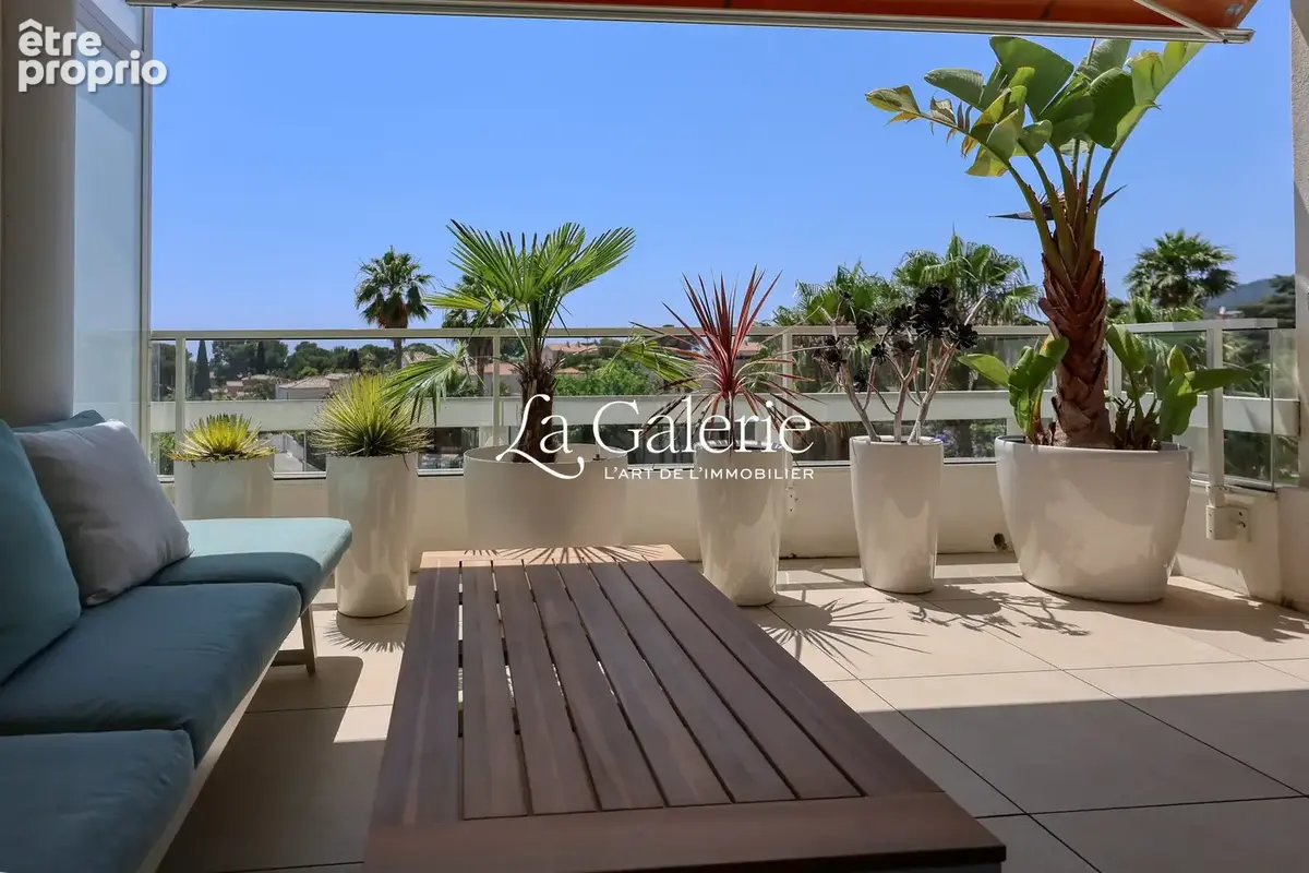 Appartement 4 pièces 83 m² à vendre à Carqueiranne (83320) - photo 3