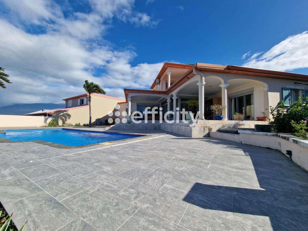 Maison à SAINT-BENOIT