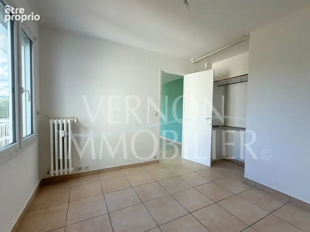 Appartement 3 pièces 52 m² à vendre à Vernon (27200) - photo 3