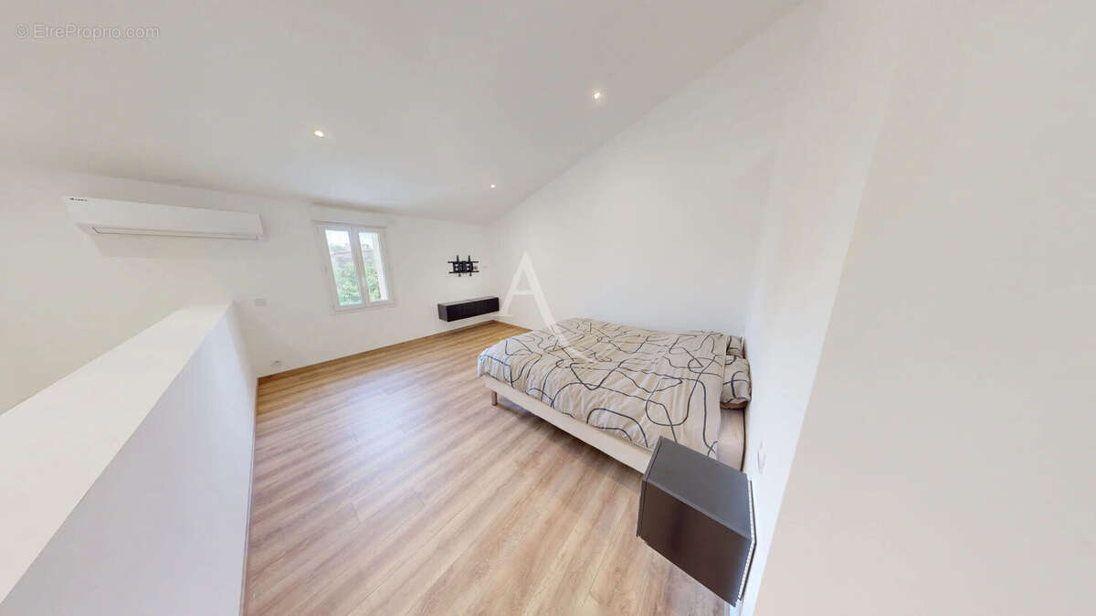 A VENDRE Maison de ville exceptionnelle MANDUEL P8 - photo 15