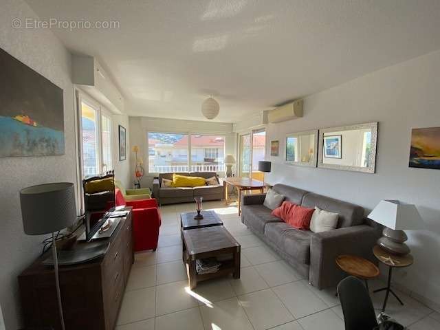 Beau T3 avec terrasse et garage - Calvi centre - photo 2