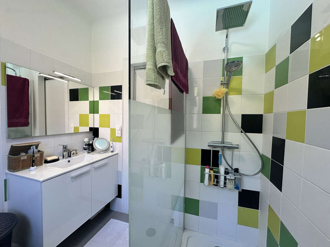 Maison à DECAZEVILLE