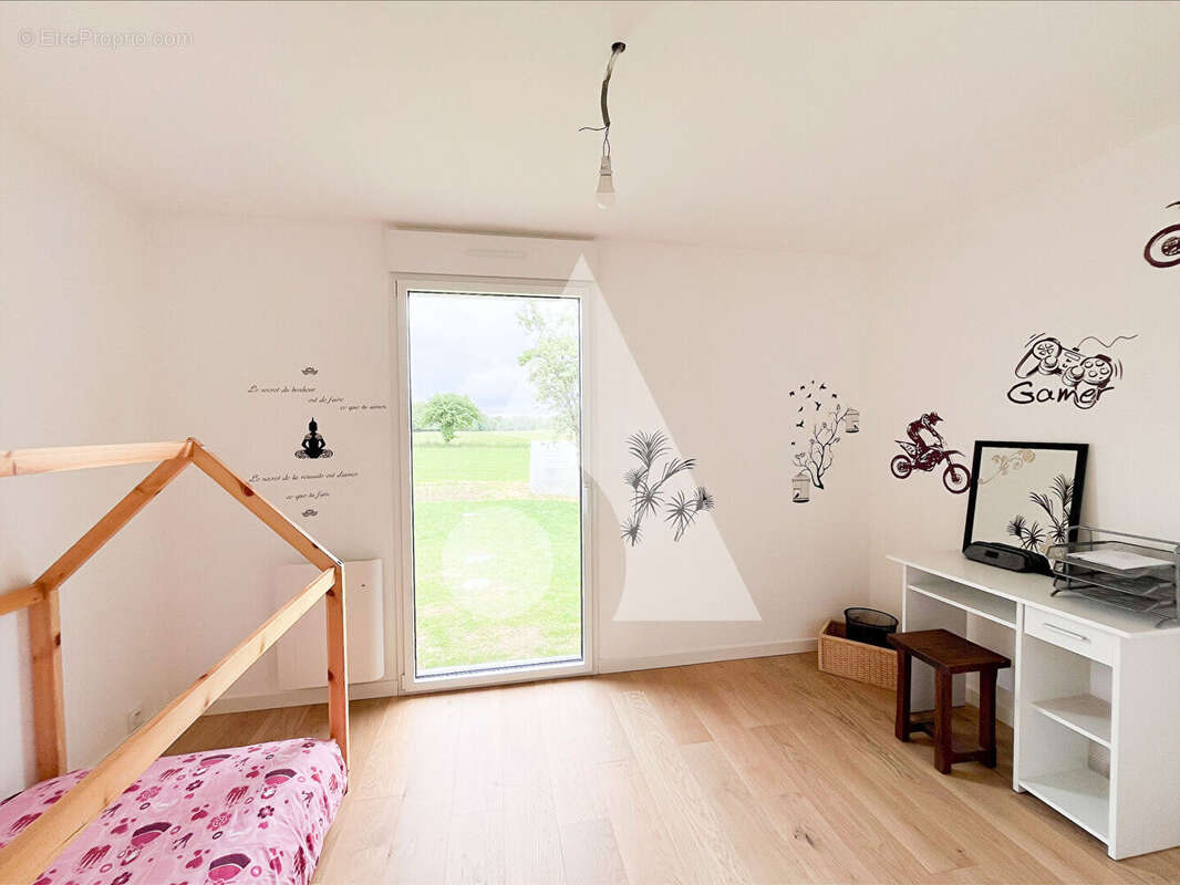 Maison à LOCOAL-MENDON