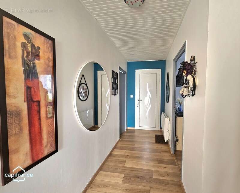 Maison à LES CHATELLIERS-CHATEAUMUR