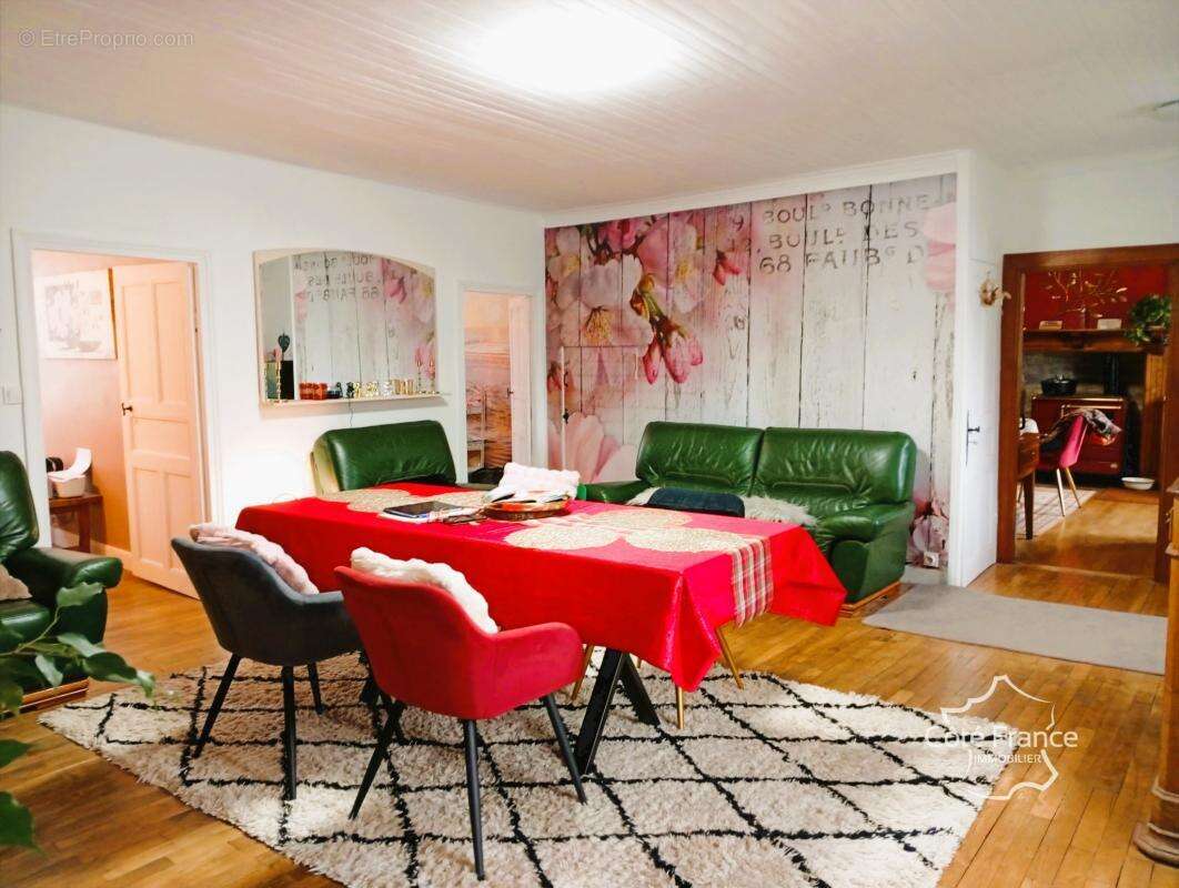 Maison à SAINT-PRIVAT