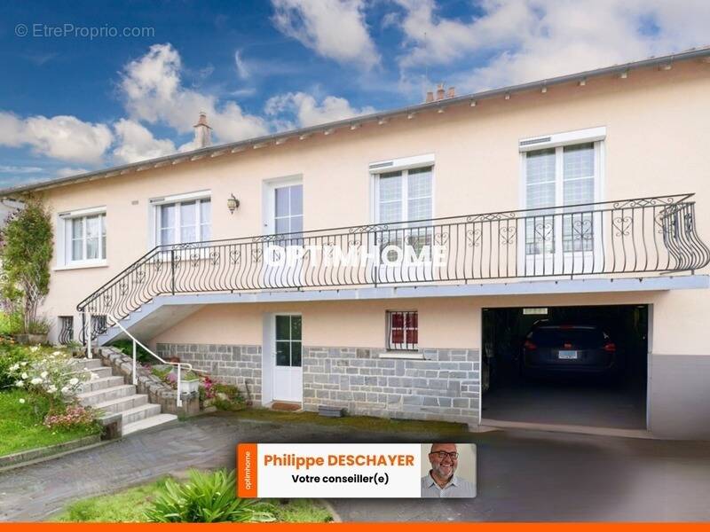 Maison à MAGNAC-LAVAL