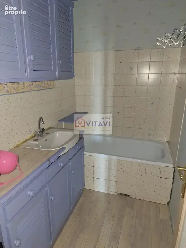 Appartement  avec 2 balcons, dressing et cave - photo 10